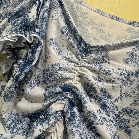 SHEIN Blue and White Ruched Blouse - Picture 7 of 13